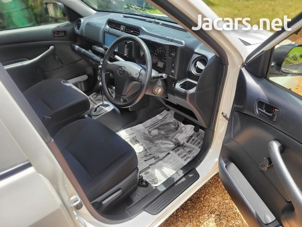 Toyota Probox 1,5L 2017-8