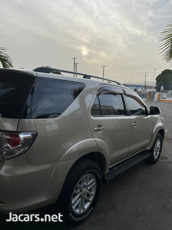 Toyota Fortuner 2,7L 2014-11