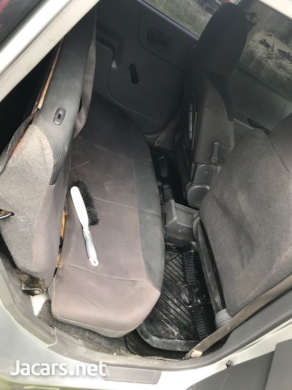 Nissan AD Wagon 1,5L 2012-4