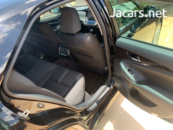 Toyota Crown 3,5L 2016-4
