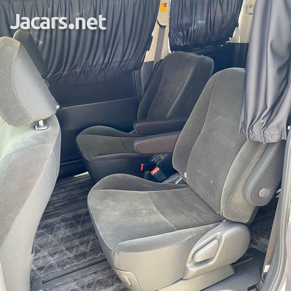 Toyota Noah 2,0L 2013-9