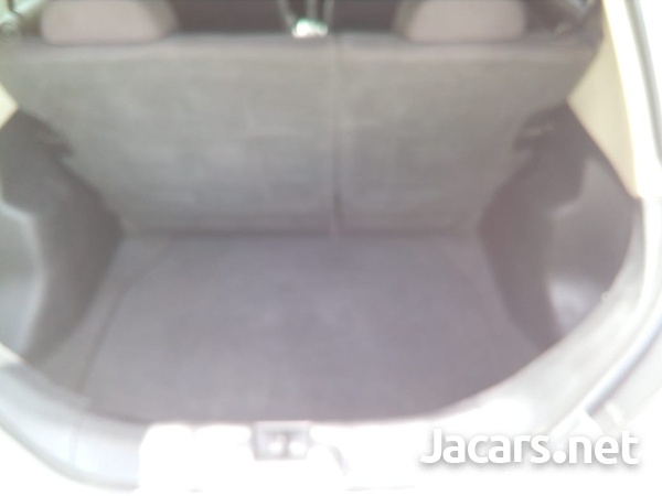 Nissan Tiida 1,5L 2006-6