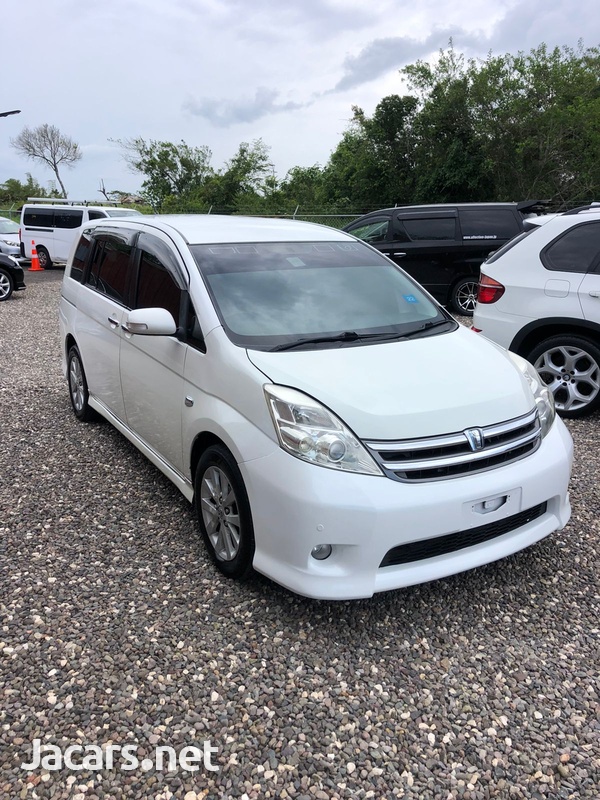 Toyota Isis 1,8L 2011-1