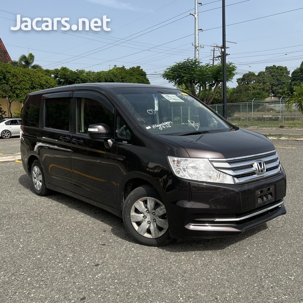 Honda Stepwgn 2,0L 2013-3