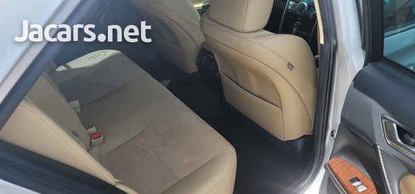 Toyota Mark X 2,5L 2016-6