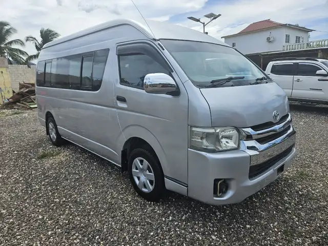 2009 HiAce bus, Saint Elizabeth