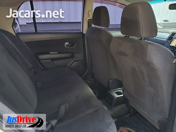 Nissan Tiida 1,5L 2008-8