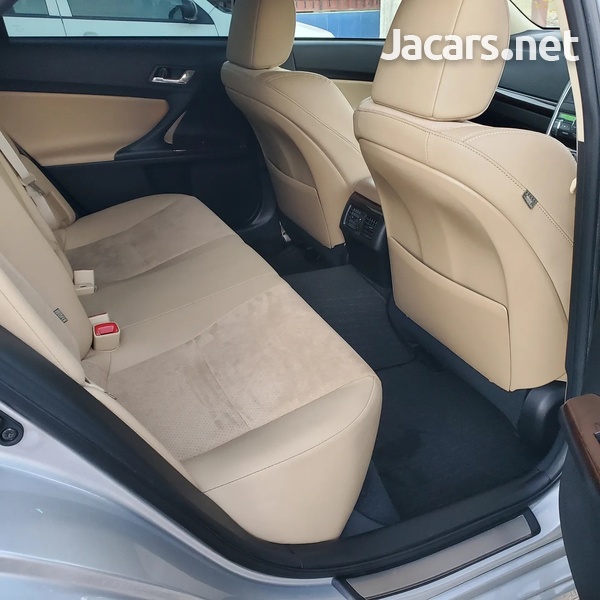 Toyota Mark X 2,5L 2016-9