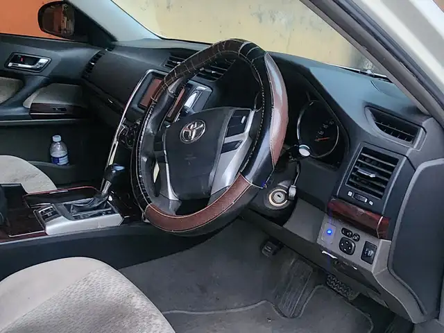 Toyota Mark X 2,5L 2012, Kingston - 4