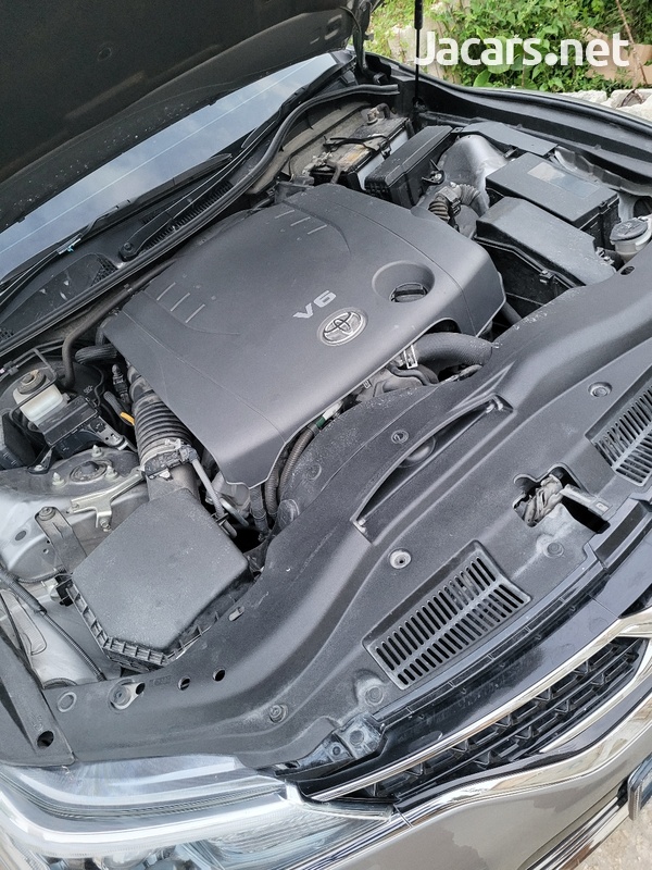 Toyota Mark X 3,5L 2016-8