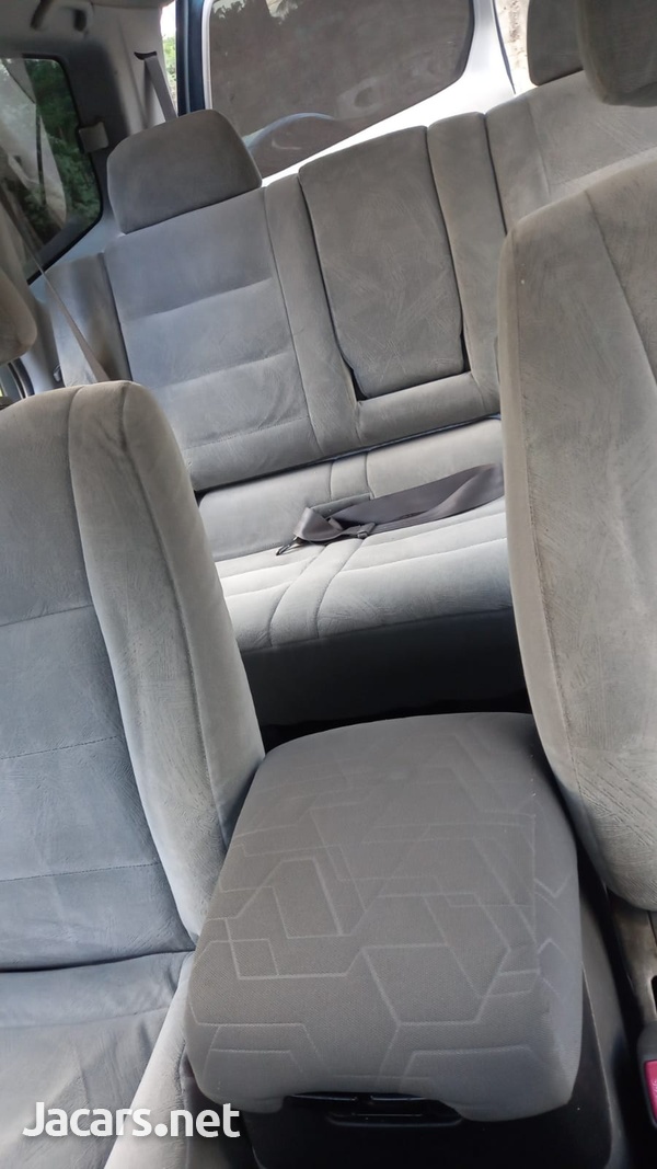 Mitsubishi Pajero 3,0L 2003-8