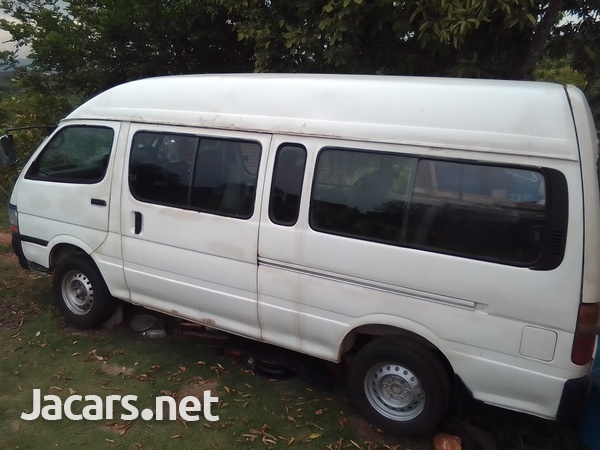 Toyota Hiace 3,0L 2000-8