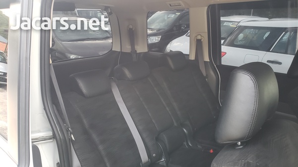 Honda Stepwgn 2,0L 2013-5