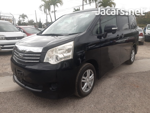 Toyota Noah 2,0L 2012-2