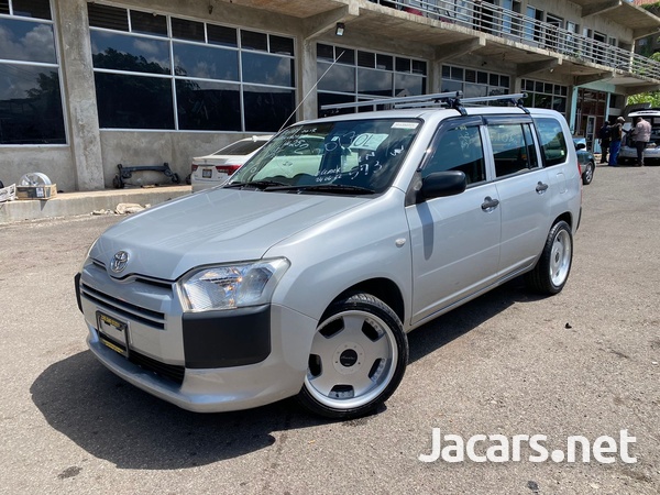 Toyota Probox 1,3L 2017-1