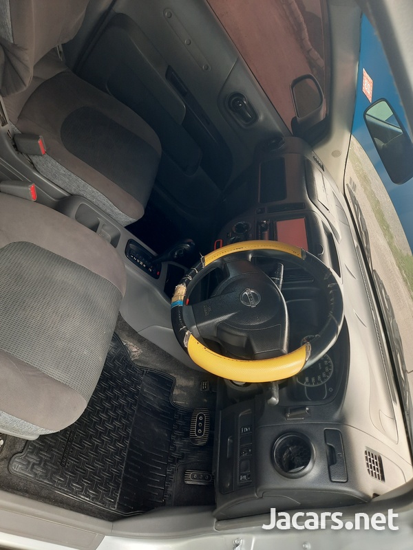 Nissan AD Wagon 1,5L 2013-5