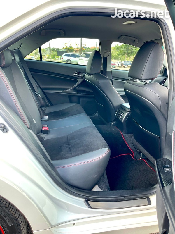 Toyota Mark X 3,5L 2015-7