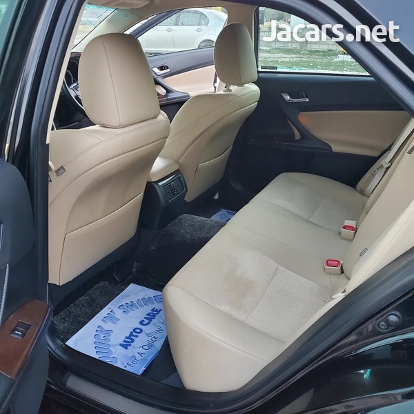 Toyota Mark X 2,5L 2016-9