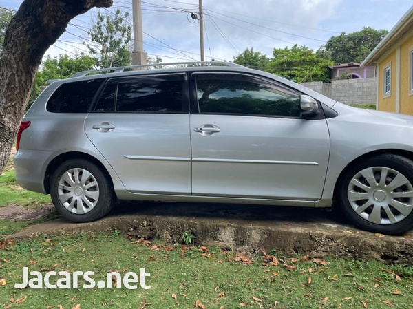 Toyota Fielder 1,5L 2012-5