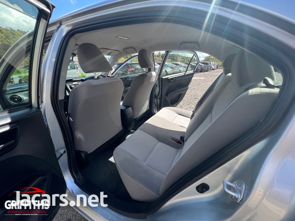Toyota Axio 1,5L 2017-12