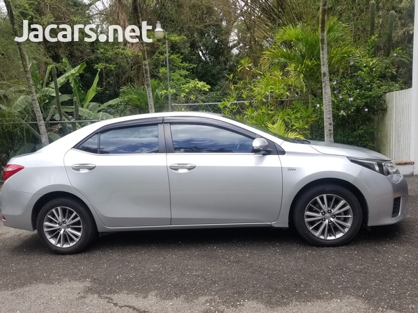 Toyota Corolla Altis 1,6L 2016-4