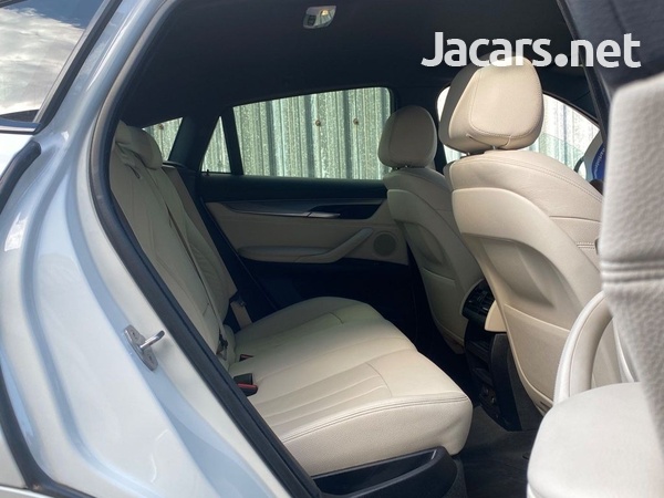 BMW X6 3,0L 2016-12