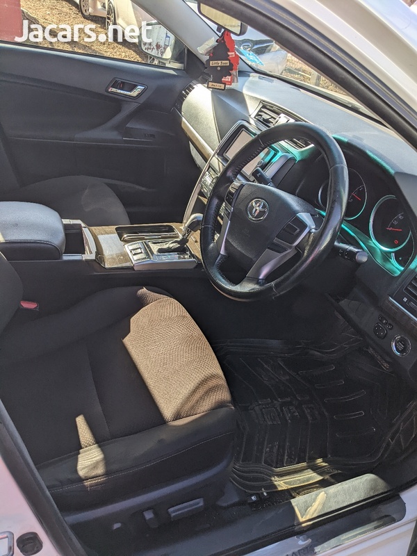 Toyota Mark X 2,4L 2014-12