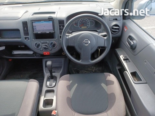 Nissan AD Wagon 1,5L 2017-3