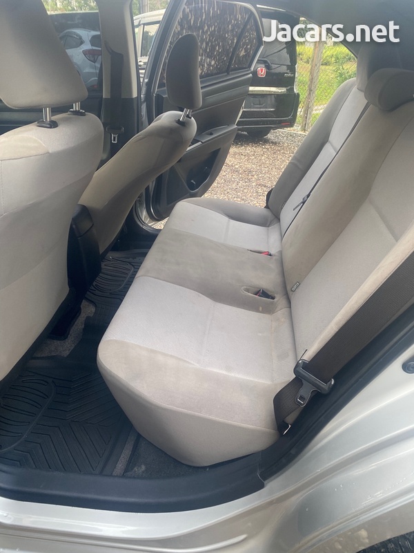 Toyota Axio 1,5L 2015-14