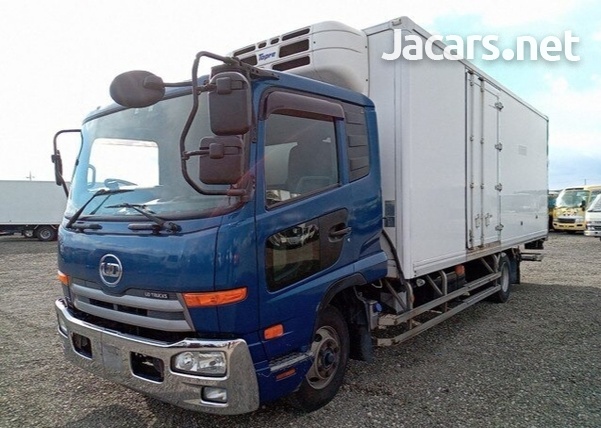 2012 UD 8 Ton Box Truck-10