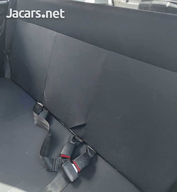 Toyota Probox 1,5L 2016-9