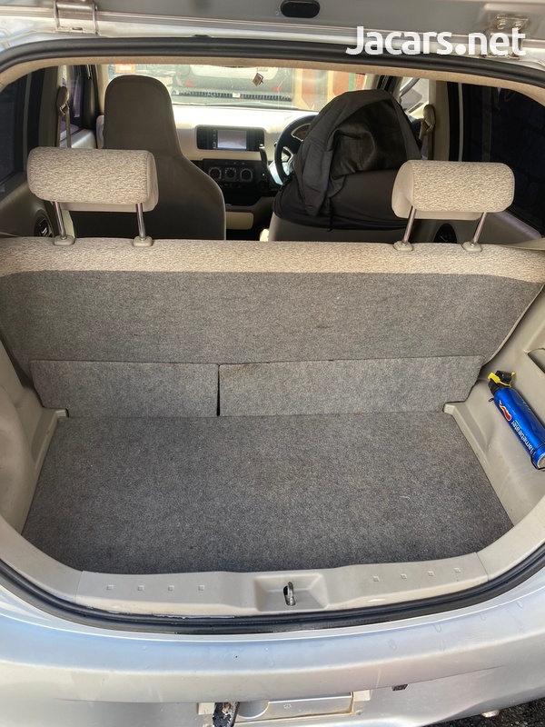 Toyota Passo 1,5L 2010-7