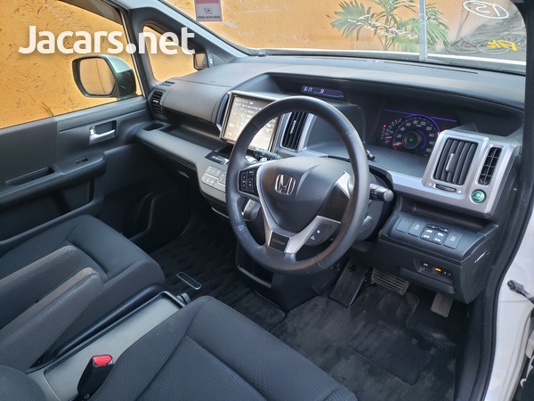 Honda Stepwgn Spada 2,0L 2013-13