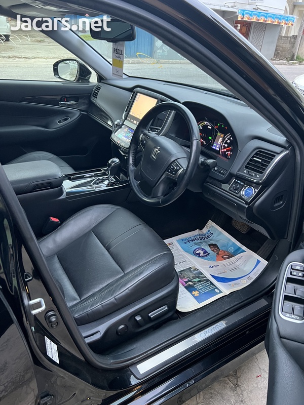 Toyota Crown 2,5L 2013-3