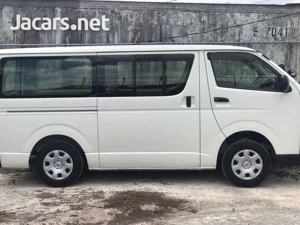 Toyota Hiace 2,5L 2012-5
