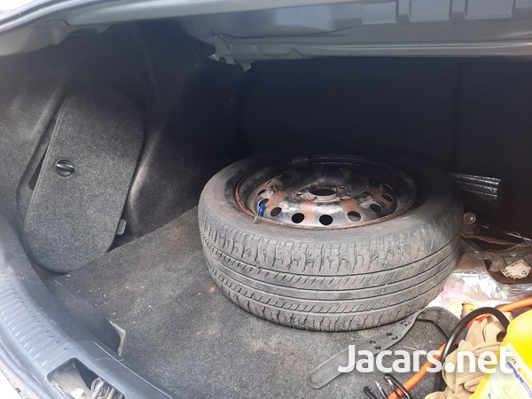 Mazda Axela 1,9L 2007-7