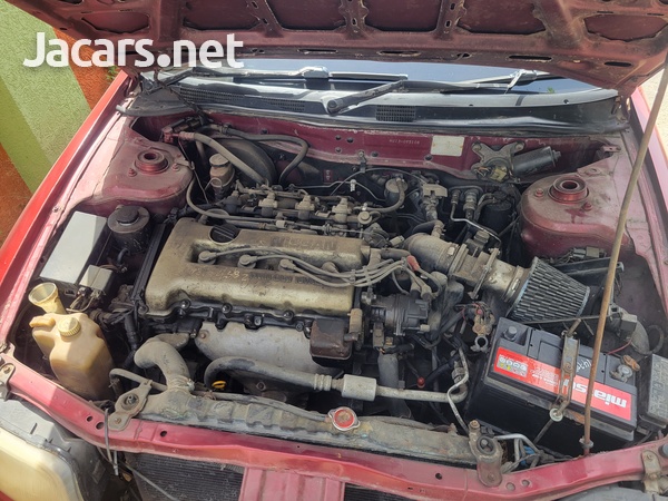Nissan Bluebird 2,0L 1992-6