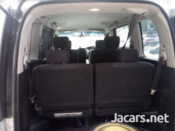 2013 Nissan Serena-7