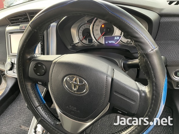 Toyota Fielder 1,8L 2014-11