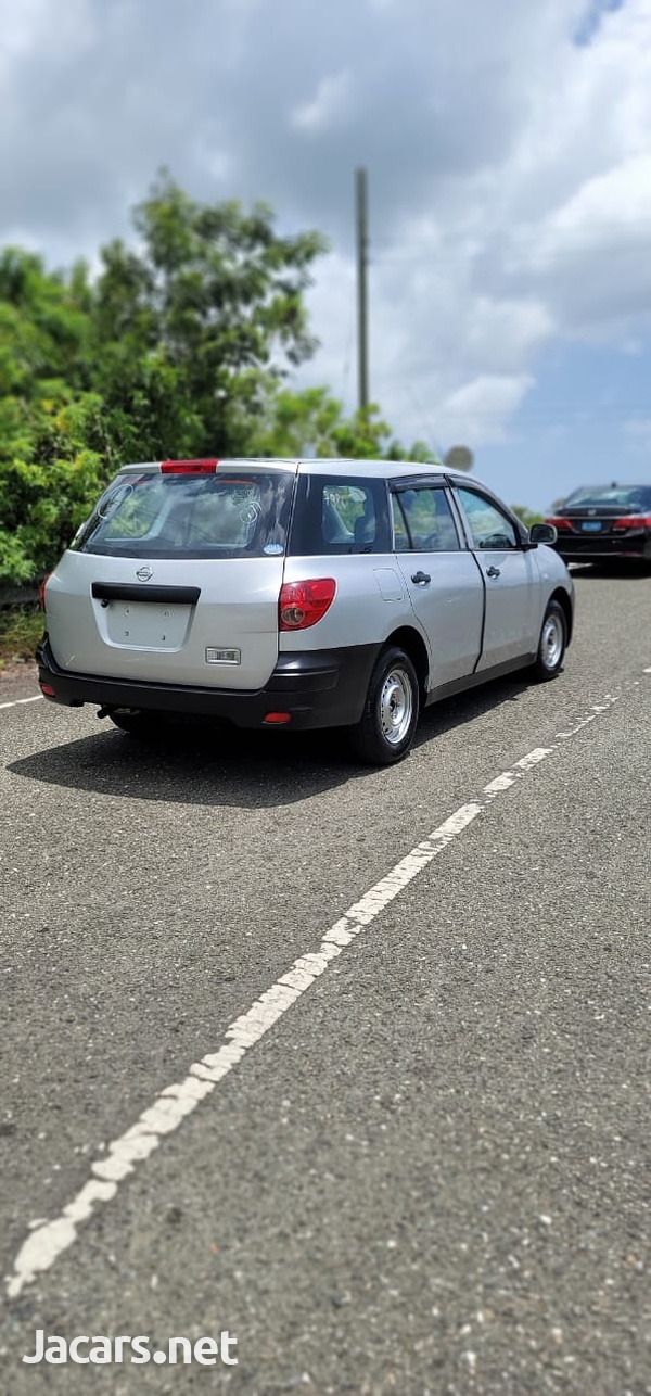 Nissan AD Wagon 1,5L 2017-4