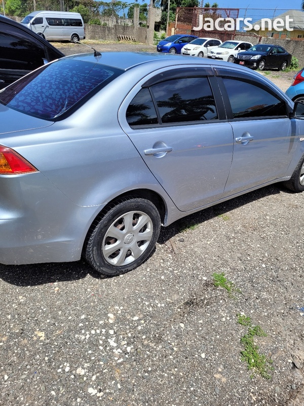 Mitsubishi Galant Fortis 2,0L 2009-8