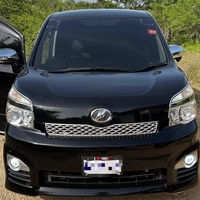 Toyota Voxy 2,0L 2013 Toyota Voxy 2,0L 2013