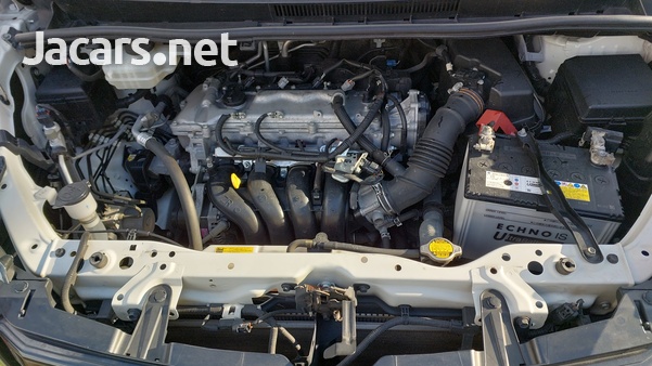 Toyota Noah 2014-13