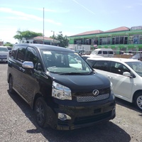 Toyota Voxy 2,0L 2013 Toyota Voxy 2,0L 2013