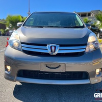 Toyota Isis 1,8L 2013 Toyota Isis 1,8L 2013