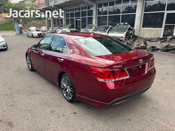 Toyota Crown 2,5L 2013-11