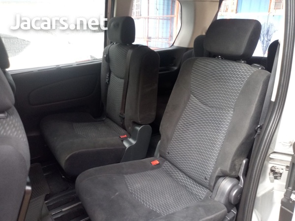 2013 Nissan Serena-5