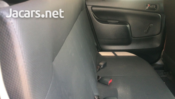 Toyota Probox 1,5L 2017-8