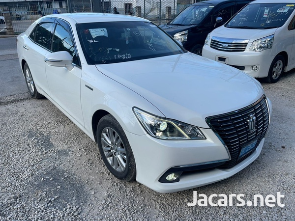 Toyota Crown 2,5L 2015