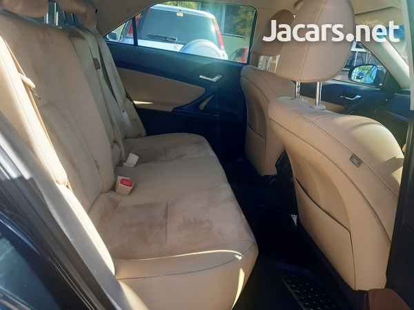 Toyota Mark X 2,5L 2014-7